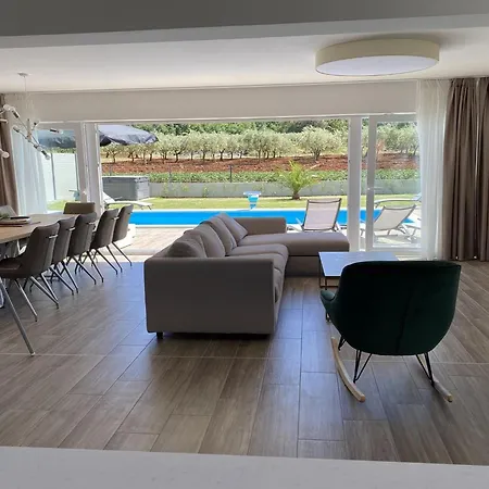 Eni Villa *